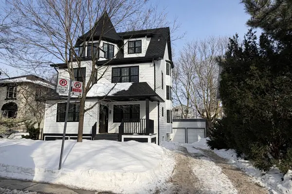 25 Neville Park BLVD, Toronto E02, ON M4E 3P5