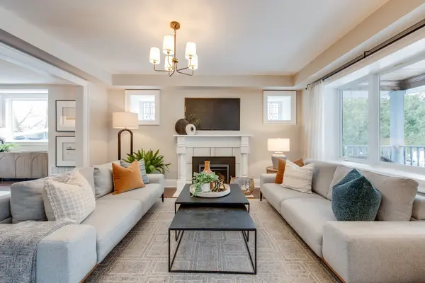 25 Neville Park BLVD, Toronto E02, ON M4E 3P5