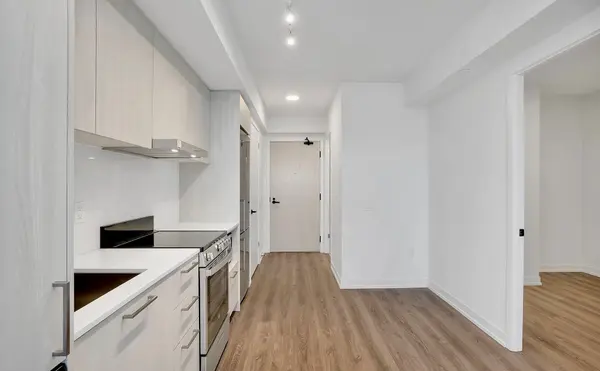 195 Commerce ST #2807, Vaughan, ON L4K 0P9