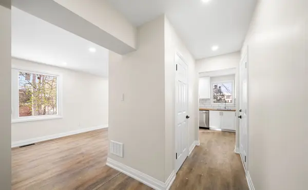 36 Wilson CT #Main, Barrie, ON L4N 5K8