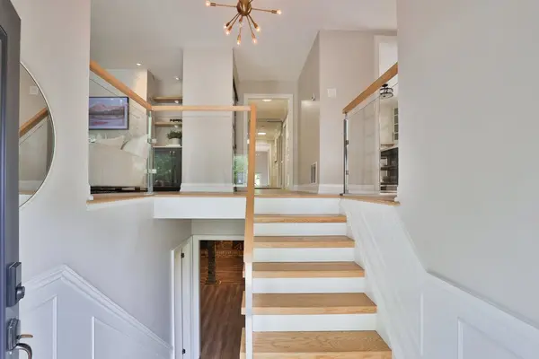 3354 Bristol DR, Burlington, ON L7M 1W4