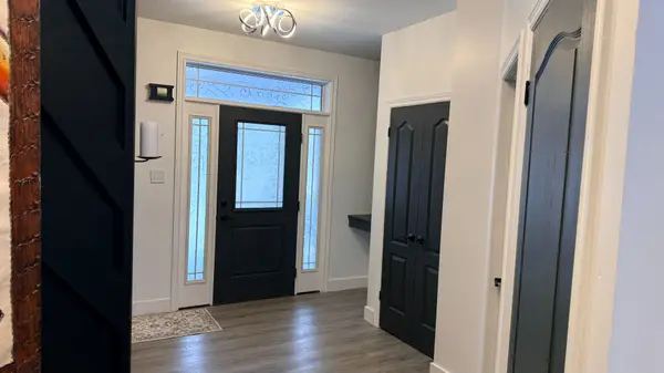 9 Mcintyre LN, East Luther Grand Valley, ON L9W 6T9