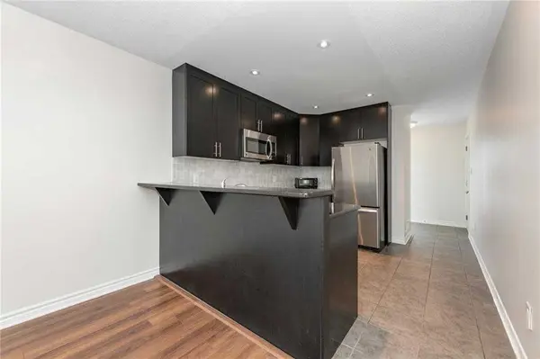 2627 Longfields DR, Barrhaven, ON K2J 1S3