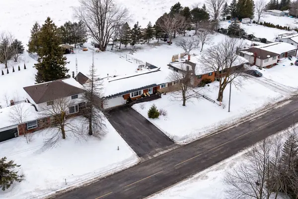 12 Victoria BLVD, East Garafraxa, ON L9W 7L6