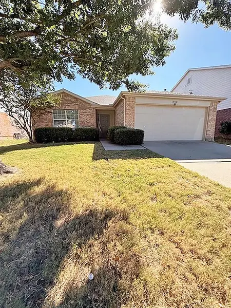 8900 Sagebrush Trail, Cross Roads, TX 76227
