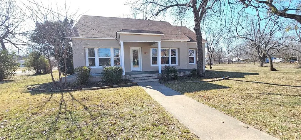 616 E 9th Street, Coleman, TX 76834