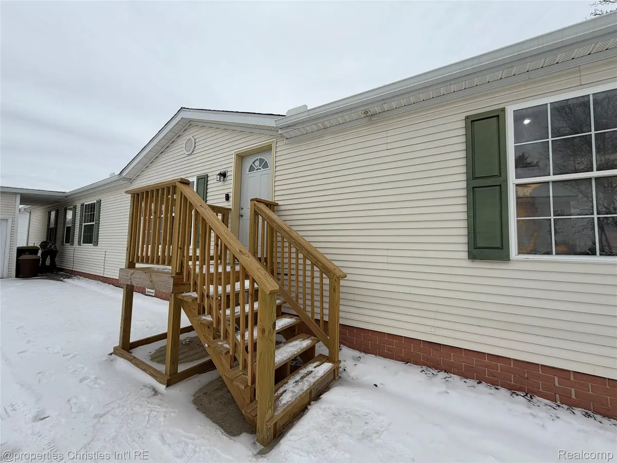 45869 Bonaventure DR, Macomb Township, MI 48044