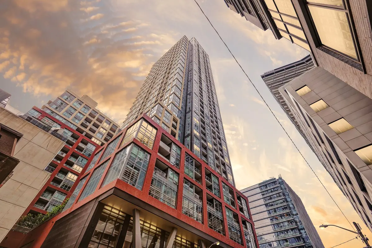 108 Peter ST #5102, Toronto C01, ON M5V 0W2