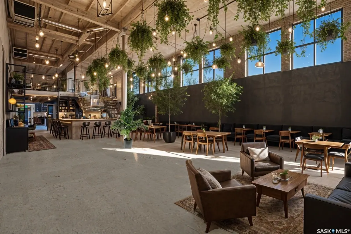 324 24th STREET W #1, Saskatoon, SK S7L 0C5