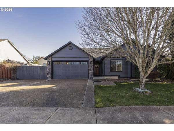 612 N 6TH ST, Carlton, OR 97111