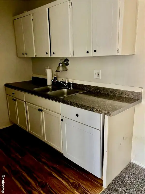 26740 Joy #8, Redford Charter Township, MI 48239