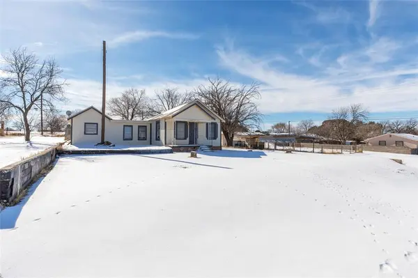 1902 Bristol Drive, Sweetwater, TX 79556