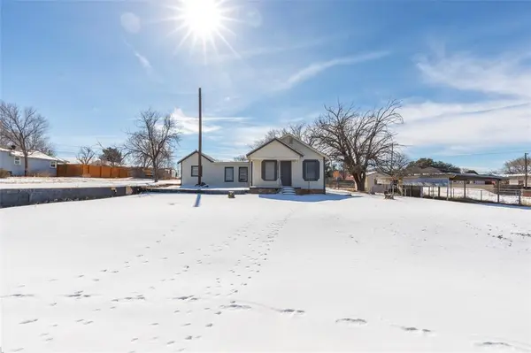 1902 Bristol Drive, Sweetwater, TX 79556