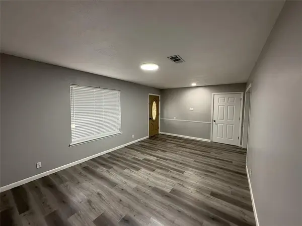 415 W Highland Drive, Whitewright, TX 75491