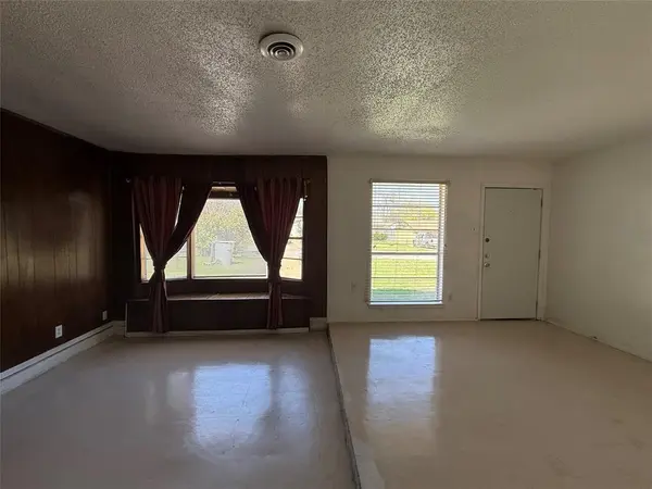 3716 Olney Court, Dallas, TX 75241