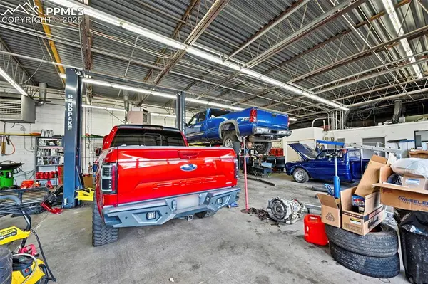 2255 La Montana WAY, Colorado Springs, CO 80918