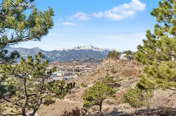 4930 Sunbird Cliffs DR, Colorado Springs, CO 80919