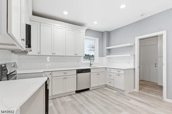 20 Mcgregor Ave, Mount Arlington Boro, NJ 07856