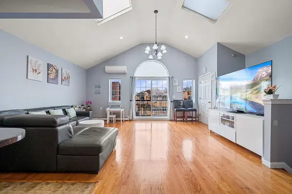 39 Bay 38th ST #3D, Brooklyn, NY 11214