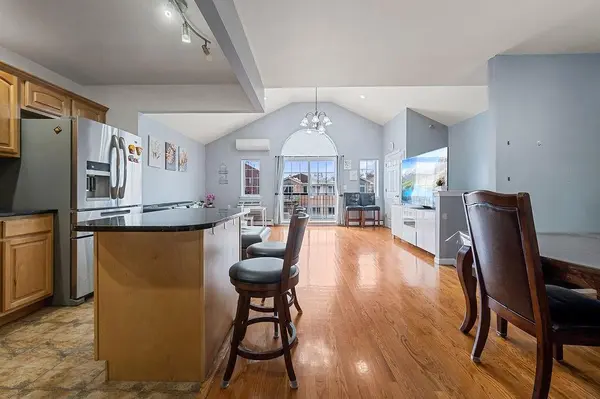 39 Bay 38th ST #3D, Brooklyn, NY 11214