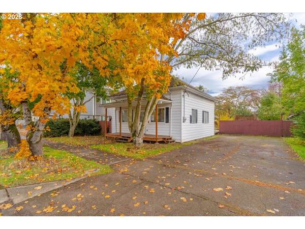 289 S 3RD ST, Lebanon, OR 97355