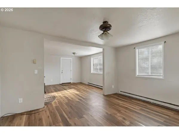 289 S 3RD ST, Lebanon, OR 97355