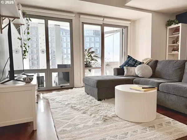 1310 NW NAITO PKWY #509, Portland, OR 97209