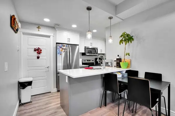 28 Savanna Passage NE, Calgary, AB T3J 0Y2