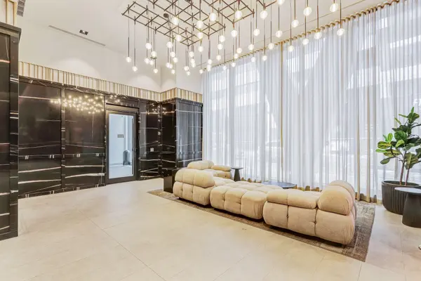 108 Peter ST #5102, Toronto C01, ON M5V 0W2