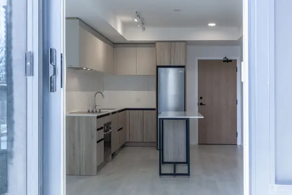 7950 Bathurst ST #320, Vaughan, ON L4J 0B8