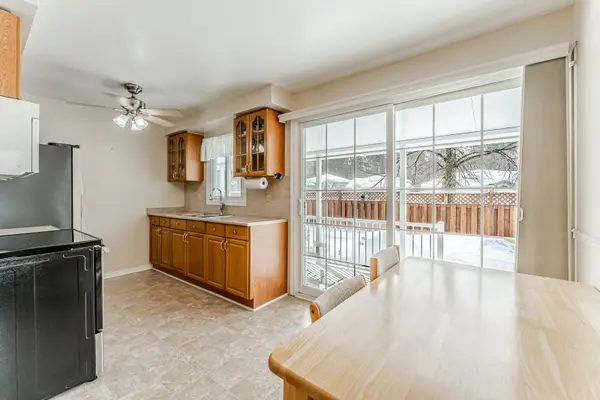 2 McQueen ST, Essa, ON L0M 1B0