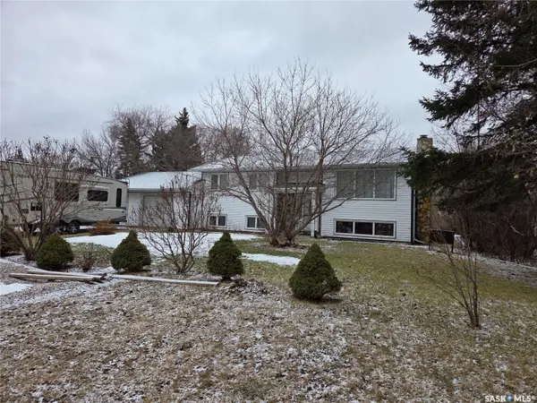 621 McCall STREET, Oxbow, SK S0C 2B0