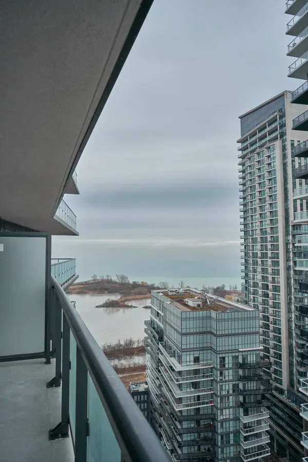 38 Annie Craig DR #2407, Toronto W06, ON M8V 0G9