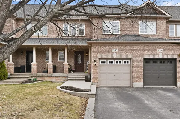 2255 Hummingbird WAY, Oakville, ON L6M 3Z7