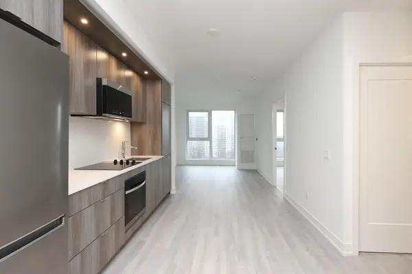 25 Cordova AVE #1208, Toronto W08, ON M9A 0E5