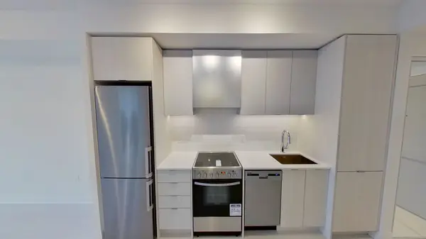 10 Gibbs RD #801, Toronto W08, ON M9B 0E3