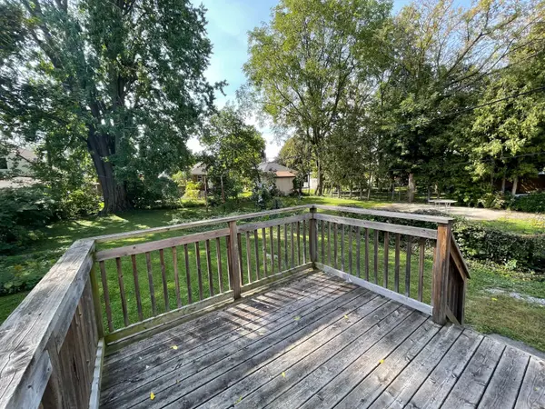 93 Sussex ST, Hamilton, ON L8S 2E2