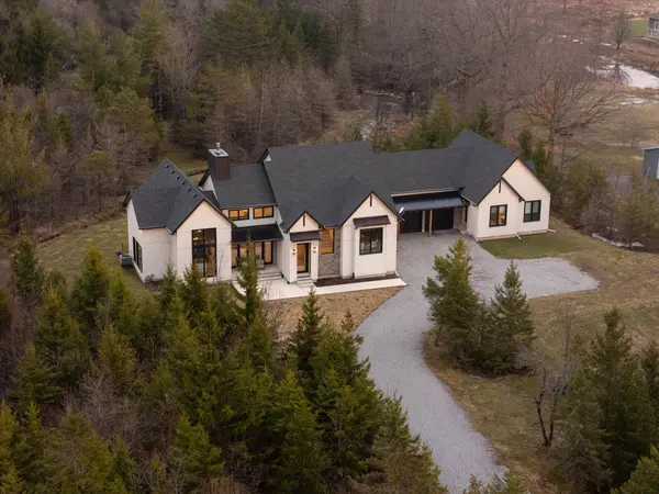 3901 White RD, Port Colborne, ON L3K 5V5