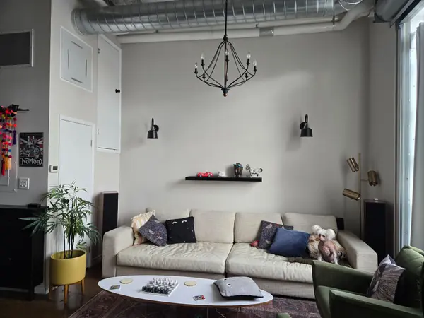 11 Rebecca ST #202, Hamilton, ON L8R 3H7