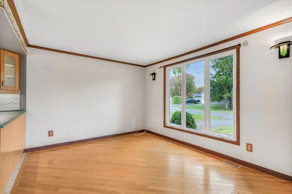 29 Louise CRES, Russell, ON K0A 1W0