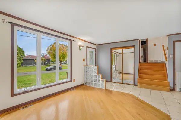 29 Louise CRES, Russell, ON K0A 1W0