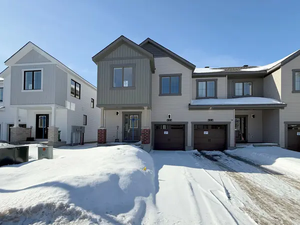 426 Mortar TER, Kanata, ON K2X 1X7