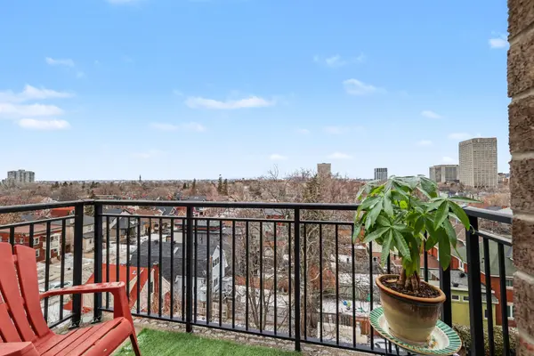 150 Caroline AVE #507, Tunneys Pasture And Ottawa West, ON K1Y 4X8