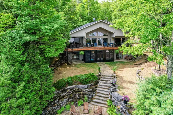 27 Sylvan DR, North Kawartha, ON K0L 1A0