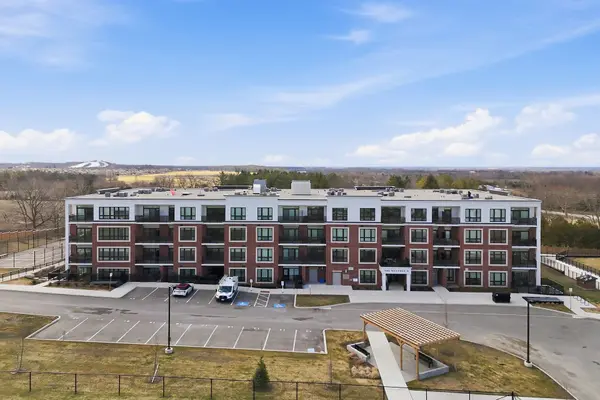 1560 Upper West AVE #310, London South, ON N6K 0M4