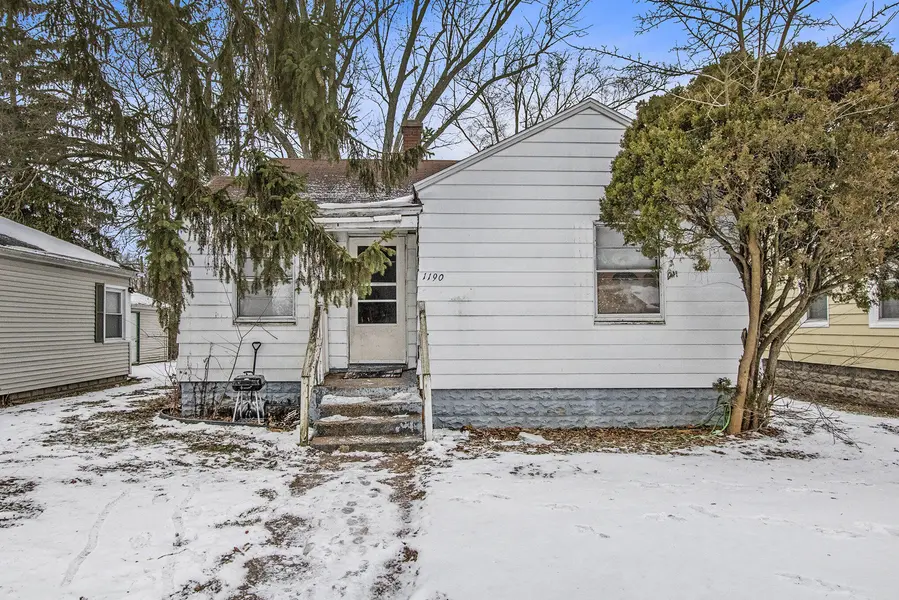 1190 Monroe ST, Benton Harbor City, MI 49022