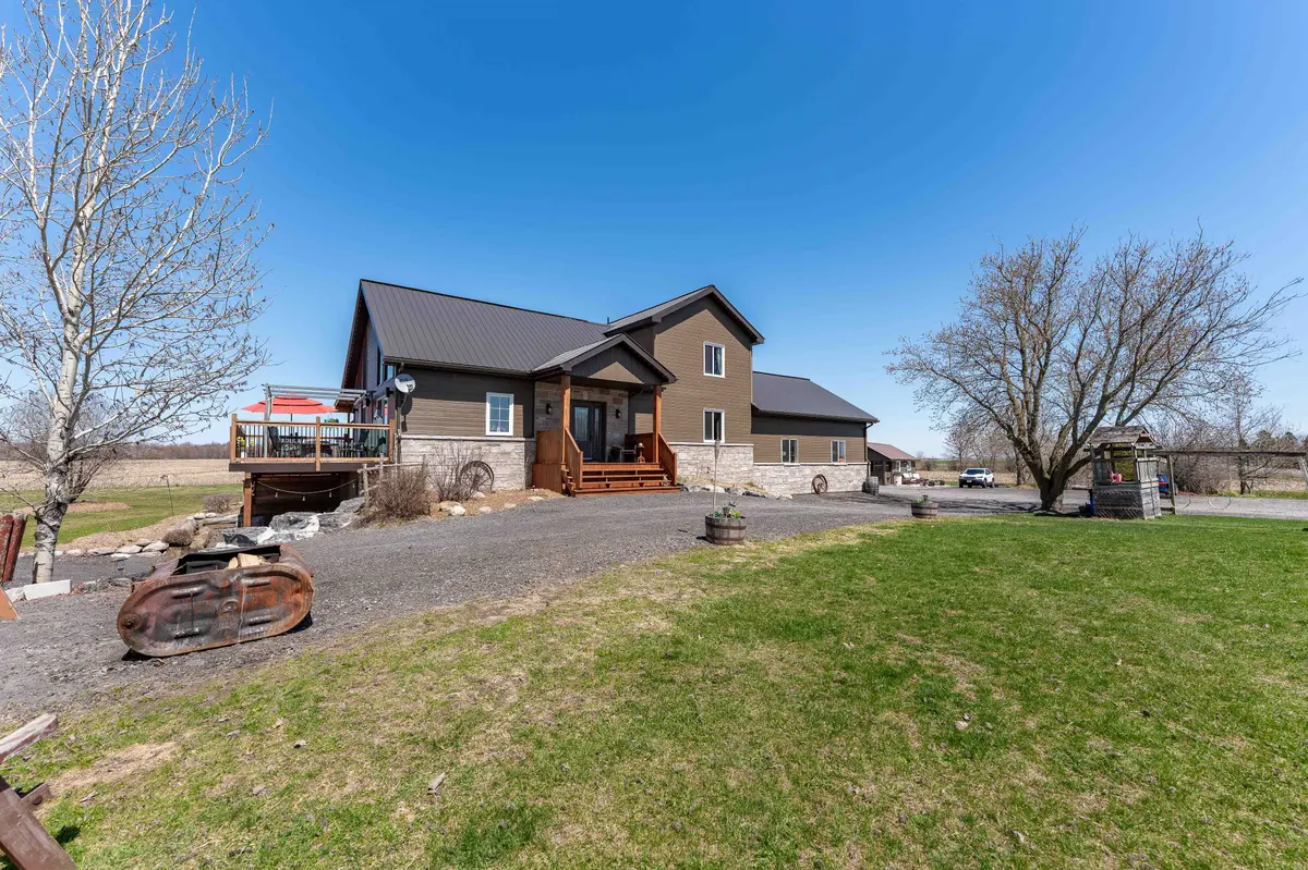 2421 Concession 8 RD, The Nation, ON K0B 1N0