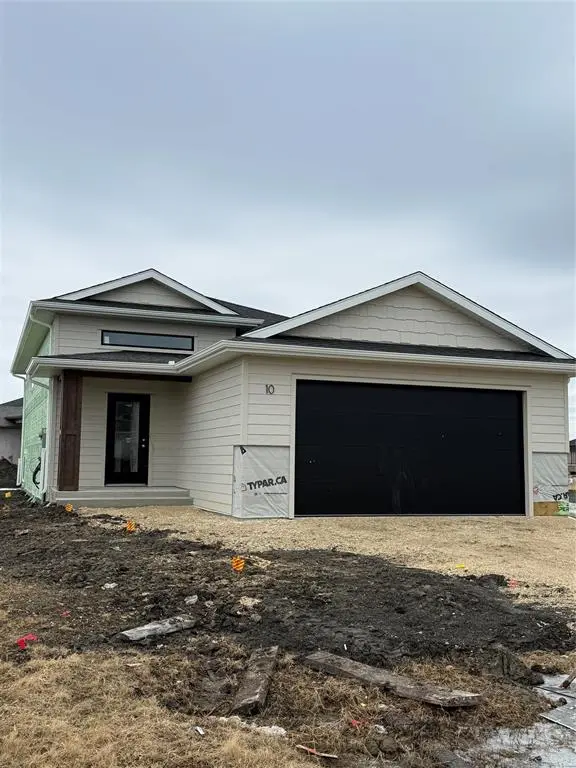 10 Gleneagles ST, Niverville, MB R0A 0A1