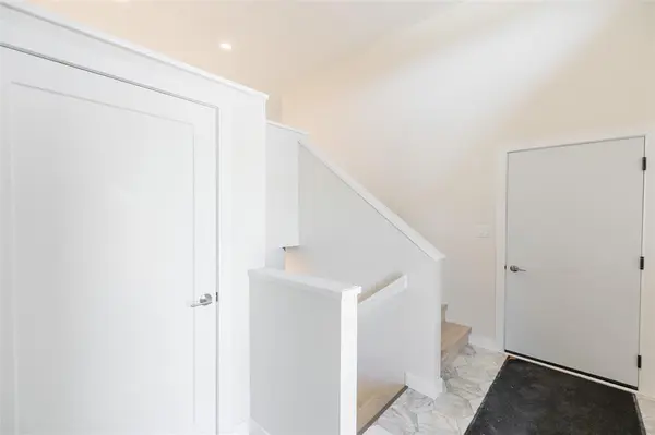 10 Gleneagles ST, Niverville, MB R0A 0A1