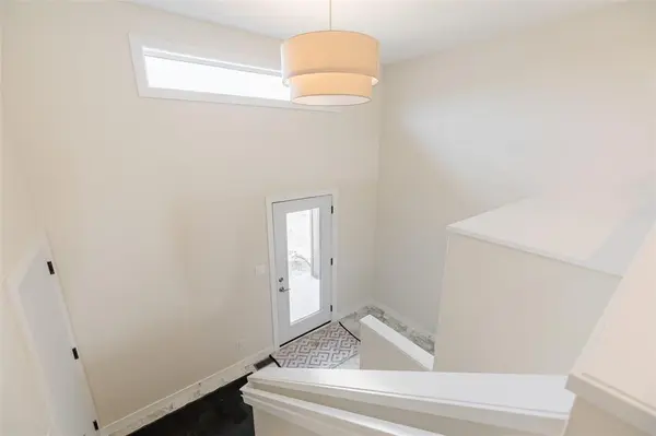 10 Gleneagles ST, Niverville, MB R0A 0A1